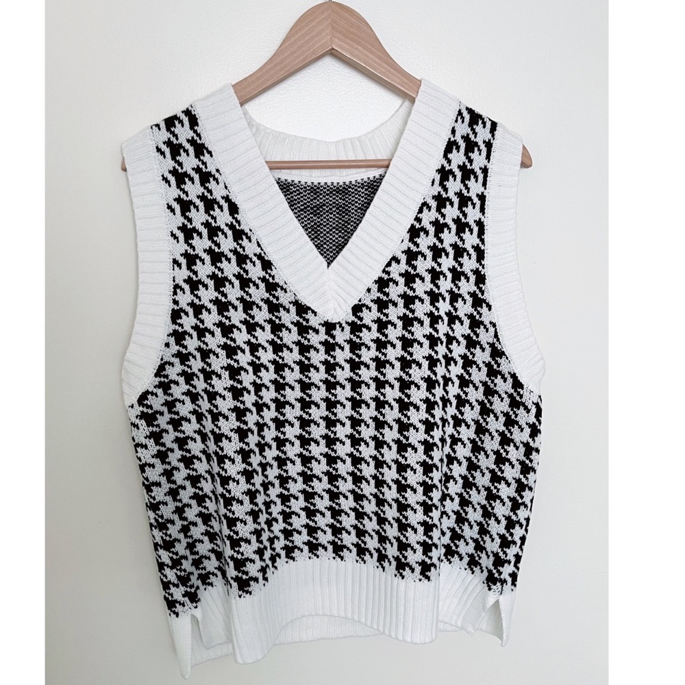 Houndstooth Sweater Vest